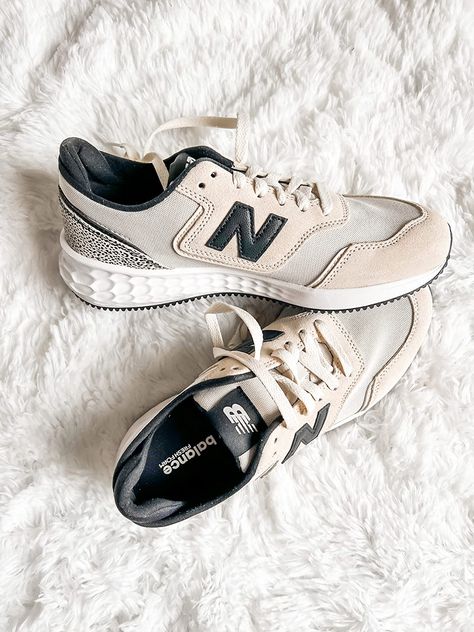 Trendy Shoes Sneakers, Cute Nike Shoes, Hype Shoes, Shoe Inspo, Cute Nikes, Aesthetic Shoes, Swag Shoes, New Balance Shoes, Holiday Deals