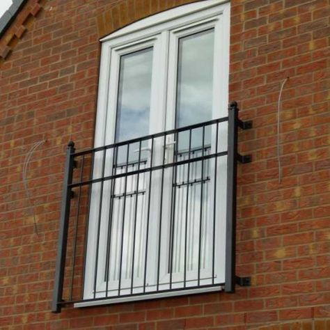 Juliet Balcony Ideas, Juliette Balcony, Screened In Deck, Juliet Balcony, Balcony Bedroom, Luxe Lounge, Iron Balcony, Balcony Railing, Loft Conversion