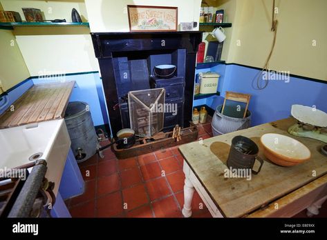 Download this stock image: 1930's Kitchen Within A Restored Cottage - E8E9XX from Alamy's library of millions of high resolution stock photos, illustrations and vectors. 1930s Kitchen, High Resolution, Cottage, Resolution, Stock Photos, Illustrations