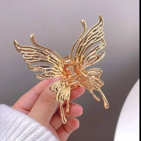 Nwot Butterfly Hair Clip Gold Large Butterfly Hairclip In Gold Offers Are Always Welcome Bundle 5 And Save 30% I Might Even Throw In Free Shipping Blue Mermaid Hair, Maid Headband, Sunflower Headband, Gem Hair, Bow Ponytail, Cat Ear Headband, Teal Hair, Cat Ears Headband, Crystal Hair Clips