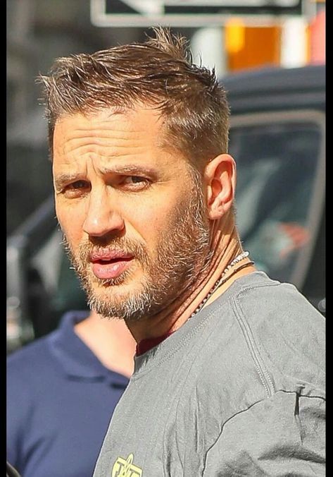 Tom Hardy Beard, Tom Hardy Haircut, Short Beard, Hardy Boys, Thomas Hardy, Mens Haircuts Short, Tom Hardy, Hair And Beard Styles, Beard Styles