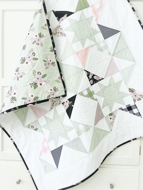 Starlight Fields Quilt Pattern PDF - Charm Pack Friendly & Beginner Friendly! 5 Sizes Included - Baby Quilt Size, Throw, Twin, Queen & King Sizes. Enjoy making this beautiful & easy quilt pattern for charm packs featuring smaller stars within a field of larger stars. A great baby quilt pattern, kids Bed Quilt Patterns, Baby Quilt Patterns Easy, Pinwheel Quilt Pattern, Baby Quilt Size, Charm Pack Quilt Patterns, Vintage Quilts Patterns, Charm Pack Quilt, Quilt Pattern Download, Baby Quilt Pattern