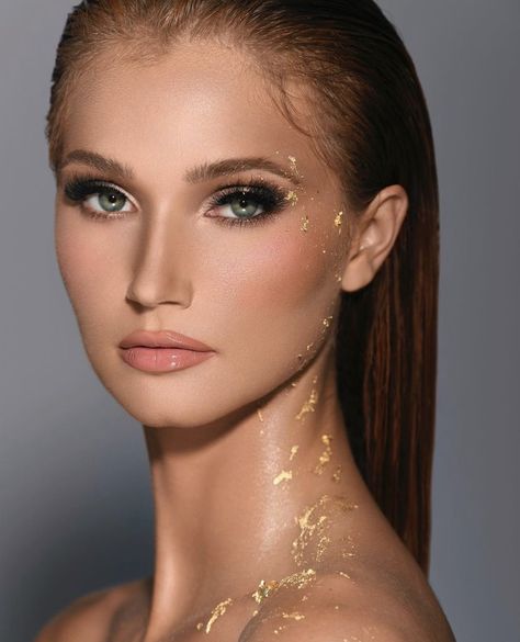 Makeup With Gold Flakes, Gold Leaf Photography, Make Up Dorado, Liquid Gold Makeup, Model Pfp, Gold Portrait, 2024 Party, Pageant Headshots, Goddess Makeup