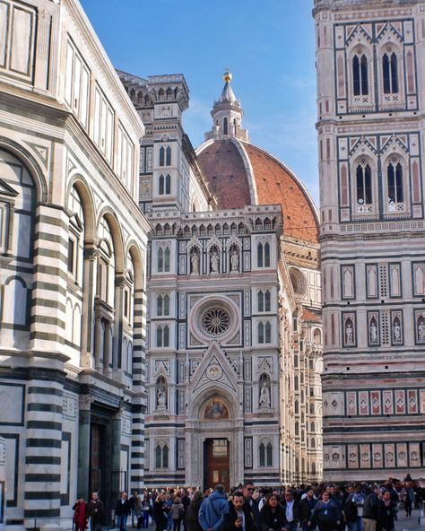 18 top things to do in Florence, Italy - Duomo and Uffizi Florence Italy Duomo, Italy Duomo, Duomo Florence, Florence Italy, Art And Architecture, Florence, Things To Do, Italy, Architecture