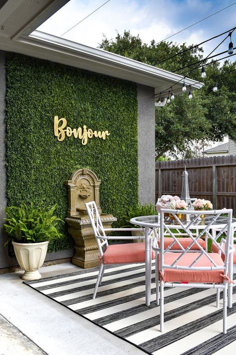 Faux Boxwood Wall, Patio Wall Decor Outdoor, Parisian Courtyard, Boxwood Wall, Grass Backyard, Grass Decoration, Artificial Wall, Outdoor Wall Fountains, Patio Wall Decor