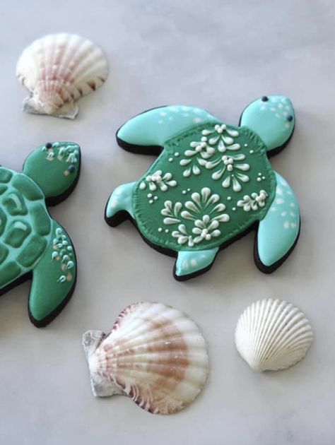 Sea Turtle Cookies, Turtle Baby Shower Theme, Beach Birthday Decorations, Beach Birthday Cake, Cookie Techniques, Turtle Baby Shower, Beach Cookies, Theme Cookies, Turtle Cookies