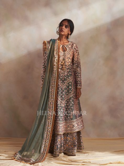 Heena Kochhar Suits, Velvet Designer Dresses, Heena Kochhar, Fancy Dress Material, Sap Green, Embroidery Fashion Detail, Traditional Attires, Bridesmaid Saree, Bridal Lehenga Collection