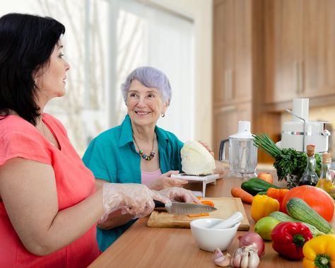 What Should Your Senior Do if She’s Trying to Lose Weight? Diet Changes, Home Care Agency, Heart Healthy Diet, Family Caregiver, Senior Home Care, Healthy Meals To Cook, Senior Care, Home Health Care, Elderly Care