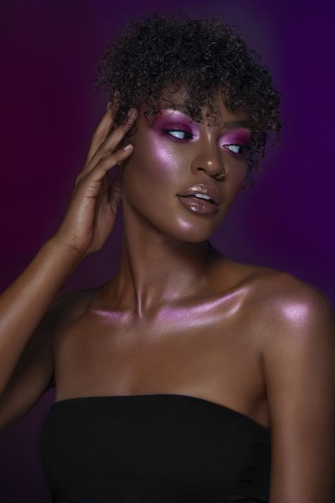 Christen Dominique, Dominique Cosmetics, Fall Makeup Trend, Beauty And Cosmetics, Perfect Cat Eye, Beauty Entrepreneur, Makeup News, Best Makeup Artist, Dark Skin Makeup