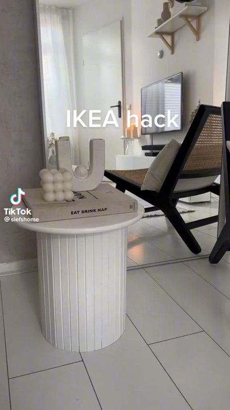 Unusual Bedside Tables, Pallet Side Table, Hack Ikea, Table Making, Diy Boho Decor, Budget Home Decorating, Wood Side Table, Diy Ikea, Table Diy