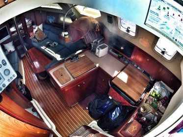 Interesting post on reasons not to live aboard. I don't agree with all of them but it is best to be realistic if you are considering this lifestyle change. Liveaboard Sailboat, Liveaboard Boats, Classic Sailboat, Sailboat Interior, Sailboat Living, Plywood Boat, Sail Life, Living On A Boat, Build Your Own Boat