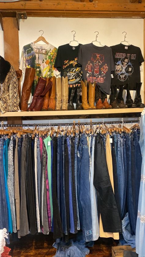 Vintage clothing store #fashion #aesthetic #vintagestyle Small Town Clothing Store, Clothing Pile Aesthetic, Vintage Clothing Shop, Thriftshop Aesthetic, Thrift Store Ideas Business, Thrift Stores Aesthetic, Vintage Clothing Store, Vintage Thrift Store Aesthetic, Clothing Store Aesthetic