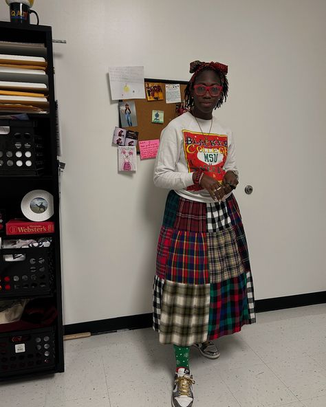 A mind is a terrible thing to waste… Sweatshirt: @blkmktvintage Skirt: vintage (thrifted) Shoes: @nike #livelovely #workclothes #dailyoutfits #vintage #sneakherstyle #collegecounselor #educatorsofinstagram #realstyle #cmlstyle #educator #vintagestyle #outfit #ootd #whatiwore #style #workclothes Terrible Outfits, Thrifted Shoes, Skirt Vintage, Real Style, Shoes Nike, What I Wore, Daily Outfits, Work Outfit, Ootd