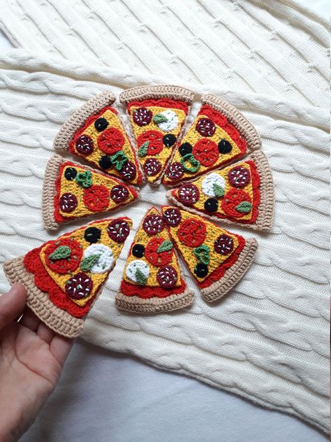 Crochet Pizza Toy is a fun and educational gift for kids of all ages. It's made with soft, washable yarn and features a variety of textures and colors that are sure to engage little Pizza Crochet, Crochet Pizza, Food Play, Crochet Fruit, Crochet Food, Crochet Goodies, Organic Cotton Yarn, Crochet Set, Fun Crochet Projects