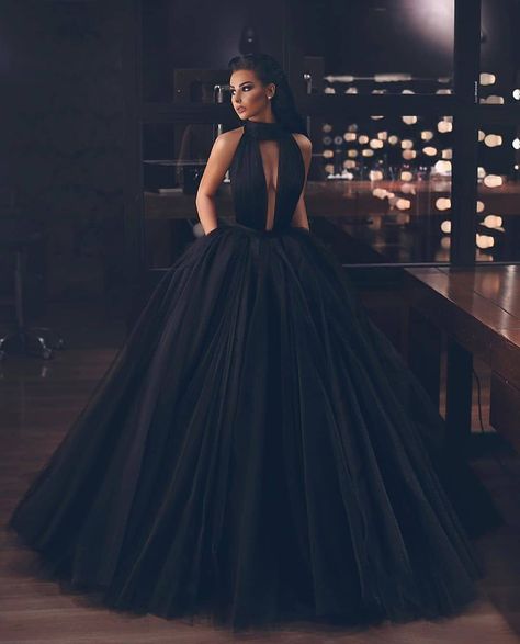 A black wedding dress inspiration! TAG your friend to see please You can follow us here, Twitter & Pinterest #asoebilagos #almodal #naijaweddings #asoebi #couture #bbnaija #bridalgown #30BG #bridesmaiddress #bridesmaid #asoebistyle #bridaldress #weddinggown #weddingdress #bridal #bride #metgala #groom #asobiasobase #Africa #wearmadeinnigeria #ballgownweddingdress #fairytalewedding #royalwedding #ballgown #blackisbeautiful #asos #madeinafrica #ebweddings Featuring @zeimhanad Eber @fadeljaber1 Couture Dior, Long Formal Gowns, Prom Dresses With Pockets, Tulle Evening Dress, Evening Dresses Online, Elegant Prom Dresses, Graduation Dresses, Backless Prom Dresses, Black Prom