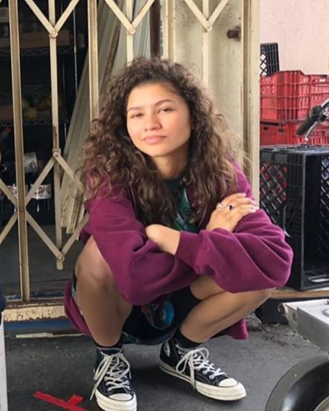 Euphoria Outfits Party, K C Undercover, Zendaya Dress, Zendaya Euphoria, Rue Euphoria, Estilo Zendaya, Euphoria Clothing, Zendaya Hair, Rue Bennett