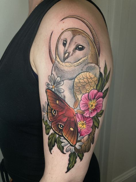 Upper arm neo-traditional color tattoo featuring a white owl, crescent moon moth and florals made by Charlotte Timmons at Grit N Glory. Moon Upper Arm Tattoo, Moth And Moon Tattoo, Traditional Owl Tattoo, Traditional Owl Tattoos, Glory Tattoo, Upper Arm Tattoo, Tattoo Appointment, Upper Arm Tattoos, White Owl