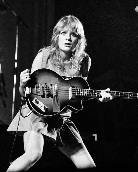 Jennifer Finch, Tina Weymouth, D'arcy Wretzky, Tom Tom Club, David Byrne, Women Of Rock, Kim Deal, Female Musicians, Women In Music