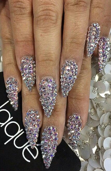 Rhinestone glam glitz stiletto nails @laquenailbar Full Rhinestone Nails, 16 Nails, Nails With Rhinestones, Thanksgiving Nail Art, Winter Nails Acrylic, Simple Acrylic Nails, Nails Glitter, Christmas Nails Acrylic, Thanksgiving Nails