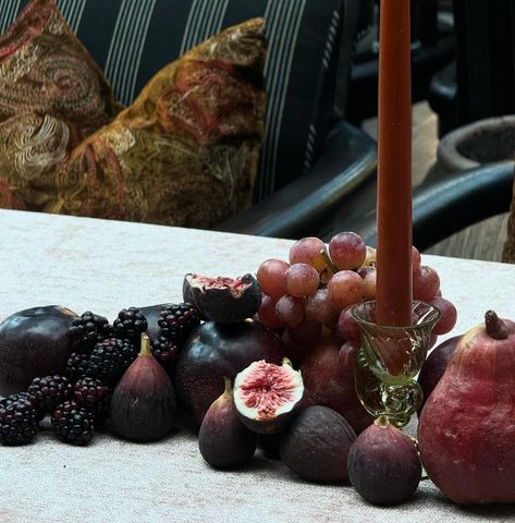 Fig Tablescape, Maroon Table Decor, Pomegranate Table Decor, Moody Dinner Party Aesthetic, Plum Tablescape, Pomegranate Tablescape, Baroque Party, Moody Tablescape, Moody Wedding Decor