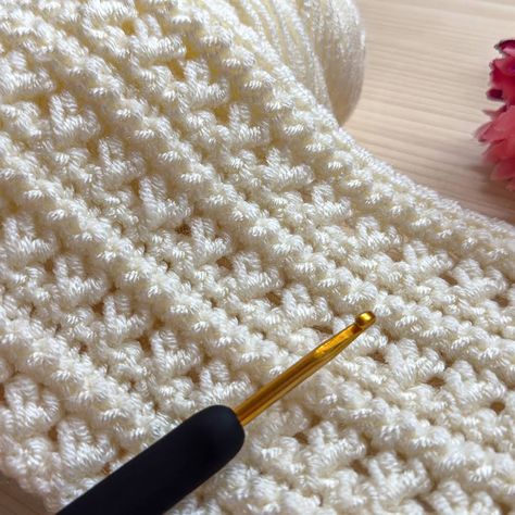 Massive Crochet Patterns, Massive Crochet, Fast Crochet, Crochet Patterns Free Beginner, Crochet Stitches For Blankets, Crocheting Ideas, Easy Crochet Blanket, Flower Diy Crafts, Crochet Videos