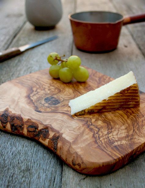 Rustic Wooden Chopping Board 21cm x 15cm x 2cm by TheRusticDish, £9.99 Olive Wood Kitchen, Oak Chopping Board, Wood Chopping, Wood Chopping Board, Wood Branch, Wooden Chopping Boards, Cheese Serving, Wood Creations, Wood Pieces