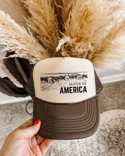 Yall are loving the neutrals for this fall & I'm 100% here for it! This design will be available in a cap, tee or crew! 🙌🏻🙌🏻 . . . Western Fashion || Fall Fashion A Cap, Plus Size Shopping, Fashion Fall, Leather Patches, Made In America, Infant Tees, In America, Western Fashion, Fall Fashion