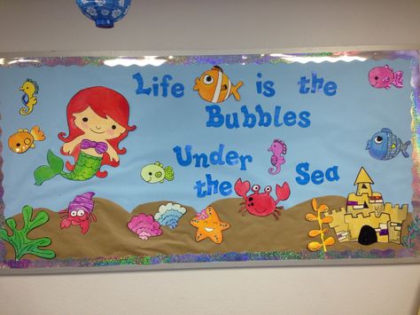 Under the Sea Under The Sea Bulletin Board, Under The Sea Images, Under The Sea Classroom, Ocean Art Projects, Ocean Classroom, Book Fairs, Ocean Theme Classroom, Preschool Bulletin, Toddler Art Projects