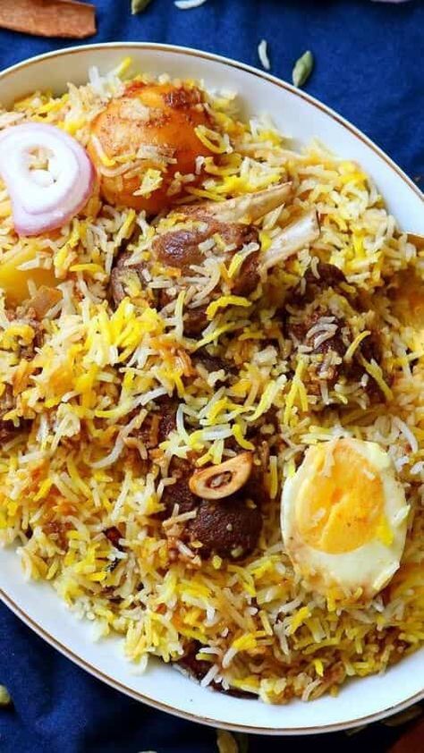 Biriyani Recipes, Veg Pulav, Soft Potatoes, Mutton Biriyani, Mishti Doi, Bengali Cuisine, Bengali Recipes, Samosa Recipe, Bengali Food