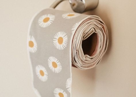 More and more people are turning to reusable toilet cloths as the cost of living continues to skyrocket. Is it something you would consider? Reusable Toilet Paper, Vinegar Cleaning Solution, Reusable Baby Wipes, Toilet Paper Storage, Net Zero, Traditional Toilets, Vinegar Cleaning, Toilet Paper Roll, Paper Roll