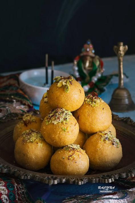 Besan Ladoo Photography, Besan Laddoo Recipe, Laddoo Photography, Ladoo Photography, Besan Ladoo Recipes, Laddoo Recipe, Navratri 2023, Sweets Photography, Diwali Sweets Recipe