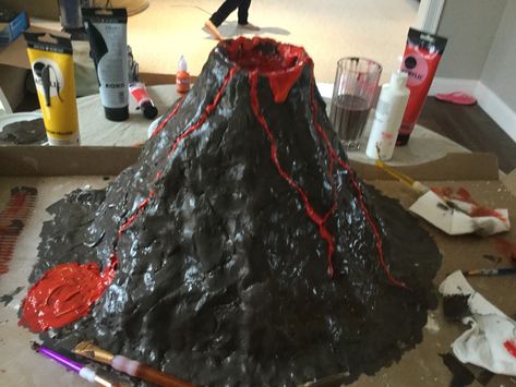 Volcano Project For High School, School Volcano Project, Creative Volcano Projects, Volcano Project For Kids Science Fair, Science Fair Projects Volcano, Paper Mache Volcano, Dinosaur Land, Learn Japanese Words, Science Fair Projects