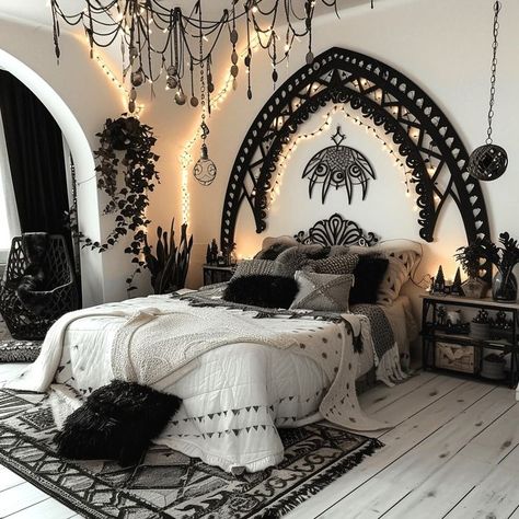 Monochrome Magic: Boho Bedroom with Plants and Lights Black Boho Bedroom, Gothic Decor Bedroom, Dream Bedroom Inspiration, Boho Bedroom Design, A Modern House, Dark Home Decor, Goth Home Decor, Black Boho, Cozy Room Decor