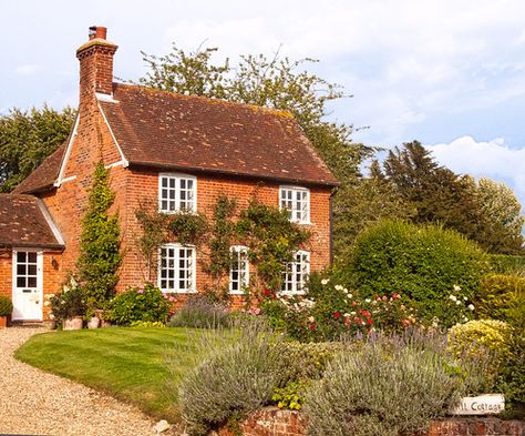 Edwardian Cottage, British Cottage, English Country Cottages, Brick Cottage, Pretty Cottage, Pretty Houses, Cottage Aesthetic, English Cottages, Country Cottages