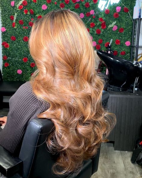 Honey Gold Hair Color, Honey Blonde Sew In Weave, Strawberry Blonde Black Women, Light Ginger Hair Black Women, Strawberry Blonde Hair Black Women, Ginger And Blonde Hair Black Women, Honey Ginger Hair Color, Honey Red Hair, Strawberry Blonde Wig