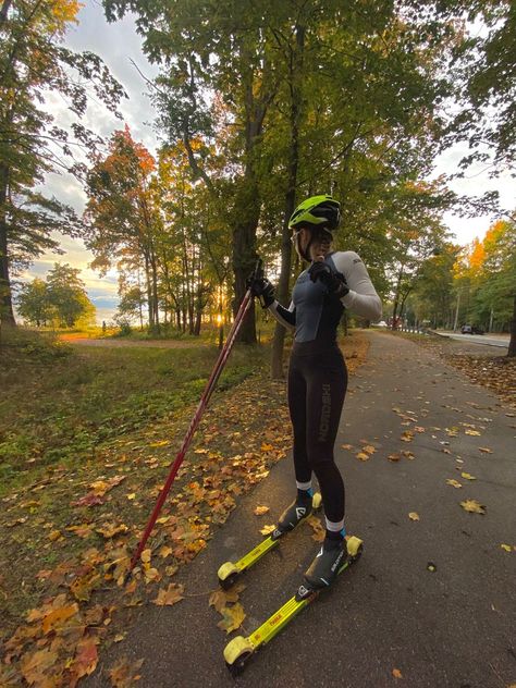 rollerski 🍁 Roller Skiing, Skier Girl, Vsco Posts, Running Endurance, Roller Skis, Xc Skiing, Skiing Aesthetic, Xc Ski, Just Keep Moving