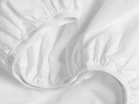 The start to making your perfect bed. Crafted in Portugal from 100% cotton – our exceptionally cozy fabric has a buttery soft finish, just like your favorite lived-in t-shirt. Cal King Brushed Cotton Sheet Set in White | Parachute Pillow Sizes Chart, Pillow Size Guide, Jersey Bedding, Bespoke Beds, Oversized Pillows, Bedding Brands, Cotton Sheet Sets, Linen Duvet Covers, Linen Duvet