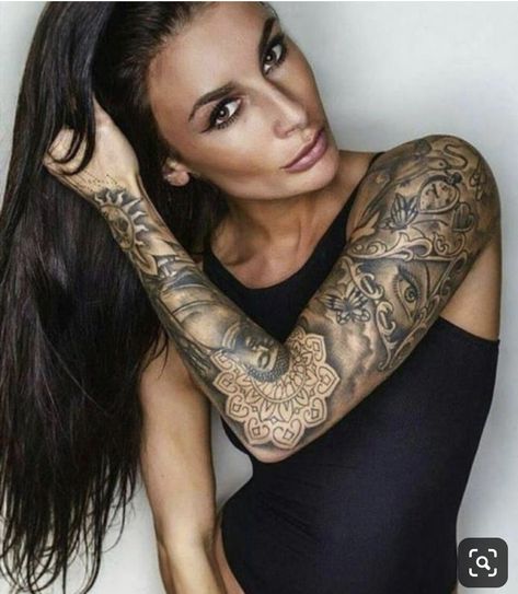 Tattoo Sternum, Tattoo Rib, Skin Photography, Tattoos Shoulder, People Architecture, Arm Sleeve Tattoos For Women, Art Photographers, Tattoo Thigh, Tattoos Arm