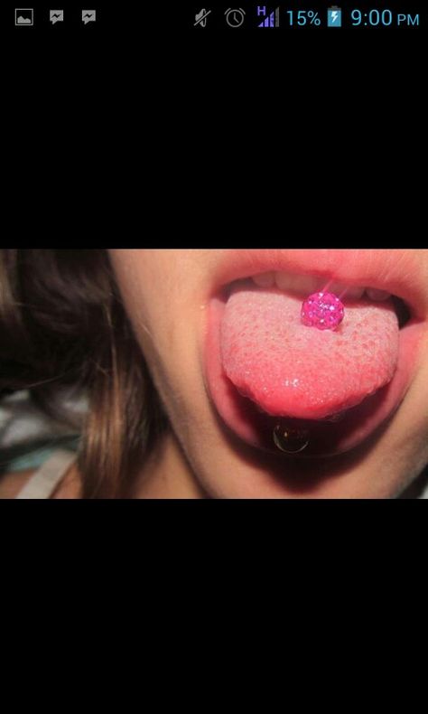 Tongue piercing. Tounge Piercing Pink, Tounge Ring Aesthetic, Pink Tongue Piercing, Tongue Piercing Jewelry, Kawaii Logo, Piercing Inspo, Labret Piercing, Cute Piercings, Tongue Piercing