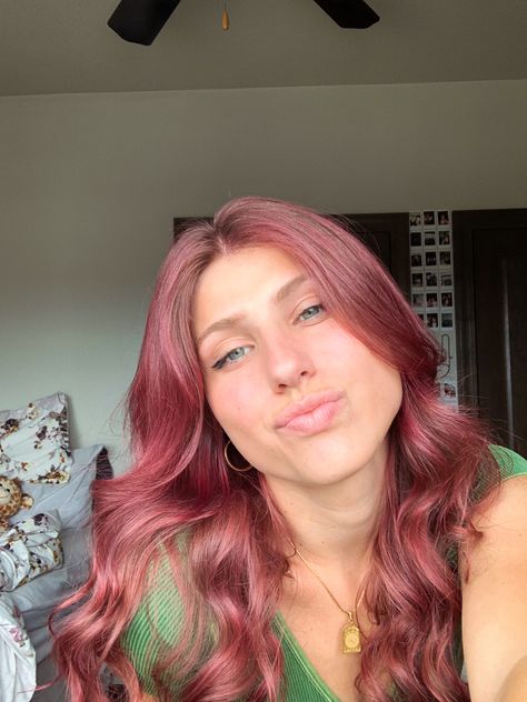 #hair #hairinspo #hairideas #pinkhair #hairdye #hairstyles #haircolor #hairstyleideas #pink #fun #ootd #outfit #cuteclothes #fashion #outfitideas #style Pink Hair No Bleach, Brown Hair No Bleach, Dye On Brown Hair, Temporary Pink Hair, Temporary Pink Hair Dye, Hibiscus Hair, Hair Dye Videos, Box Dye, Pink Hair Dye