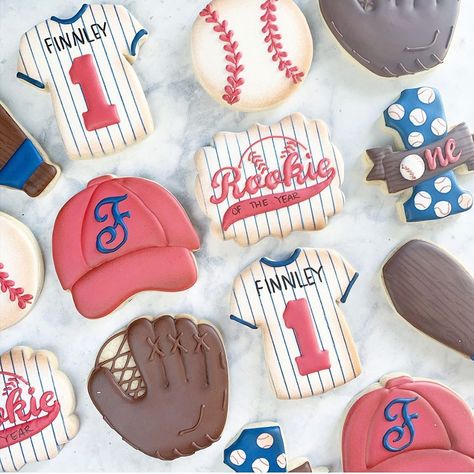 Rookie Of The Year Cookies, Math Exhibition, Sports Cookies, Baseball Cookies, Cookie Decorations, Theme Cookies, Cookie Decorating Party, Sugar Cookie Royal Icing, Decorating Party