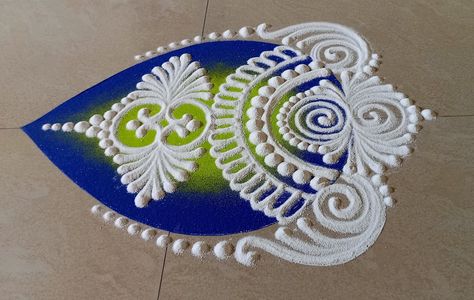 Vasu Baras Rangoli, Sanskarbharati Rangoli, Design Of Rangoli, Sanskar Bharti Rangoli, Sanskar Bharti Rangoli Designs, Rangoli Beautiful, Simple Art Designs, Small Kolam, Border Rangoli