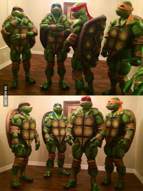 Possibly the best Ninja Turtles cosplay I have ever seen! Mad props...speaking of where are the "props", would have been perfect to see them battle ready?! Spectacular nonetheless. Mickey Tmnt, Teenage Mutant Ninja Turtles Costume, Ninja Turtles Costume, Turtle Costume, Ninja Turtle Costume, Diy Cosplay, Turtle Costumes, Cosplay Art, Awesome Cosplay