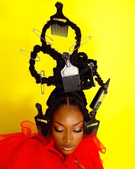 This is a collection shoot between @afro_ele_ and @KinkyMatters 

African Art , Culture and Tradition Through hair artistry 

#afroele Futuristic Black Hairstyles, Afro Futurism Hair, Afro Futuristic Hair, Glitch Feminism, Afro Futurism Aesthetic, Eccentric Hairstyles, Creative Hairstyles For Black Women, Editorial Braids, Afro Futurism Fashion