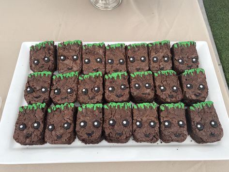 Groot Party Decorations, Groot Bday Party, Guardian Of The Galaxy Cake, Guardians Of The Galaxy Themed Food, Groot Themed Birthday Party, Baby Groot Birthday Party Ideas, Groot Party Ideas, Guardians Of The Galaxy Birthday Party, Groot Birthday Party Ideas