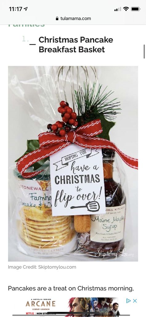 Neighbor Christmas Gifts Pancake, Pancake Gift Basket, Pancakes Gift, Breakfast Gift Basket, Christmas Pancakes, Breakfast Basket, Breakfast Gift, Coworkers Christmas, Christmas Morning Breakfast