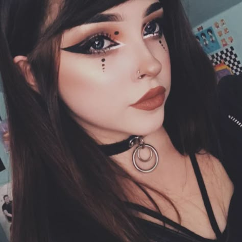 Maquillage Goth, Witchy Makeup, Halloweenský Makeup, Witch Makeup, Rave Makeup, Makijaż Smokey Eye, Alternative Makeup, Edgy Makeup, Makeup Eye Looks