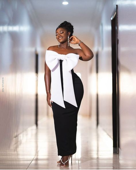 Black And White Graduation Dress, Dinner Gown Ideas, Dinner Gowns Classy Night, Dinner Gowns, Classy Gowns, Chic Dress Classy, Classy Outfits For Women, African Print Dress Designs, Dinner Dress Classy