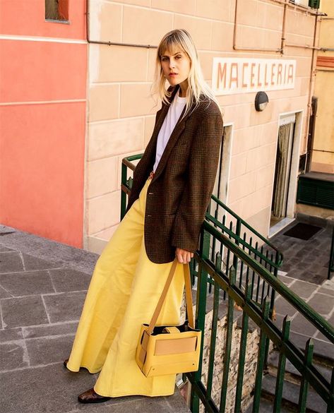 Oops—I've Been Completely Missing Out on This Major Color Trend Yellow Pants Outfit, Outfit 2023, 2024 Outfits, Yellow Pants, Style Inspiration Summer, Professional Outfits, Spring 2024, The Trend, Pants Outfit