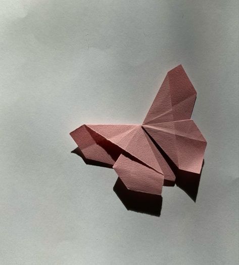 Paper Origami Aesthetic, Origami Butterfly Bookmark, Aesthetic Origami, Origami Aesthetic, Butterfly Bookmark, Origami Bookmarks, Aesthetic Creative, Origami Wedding, Cute Origami